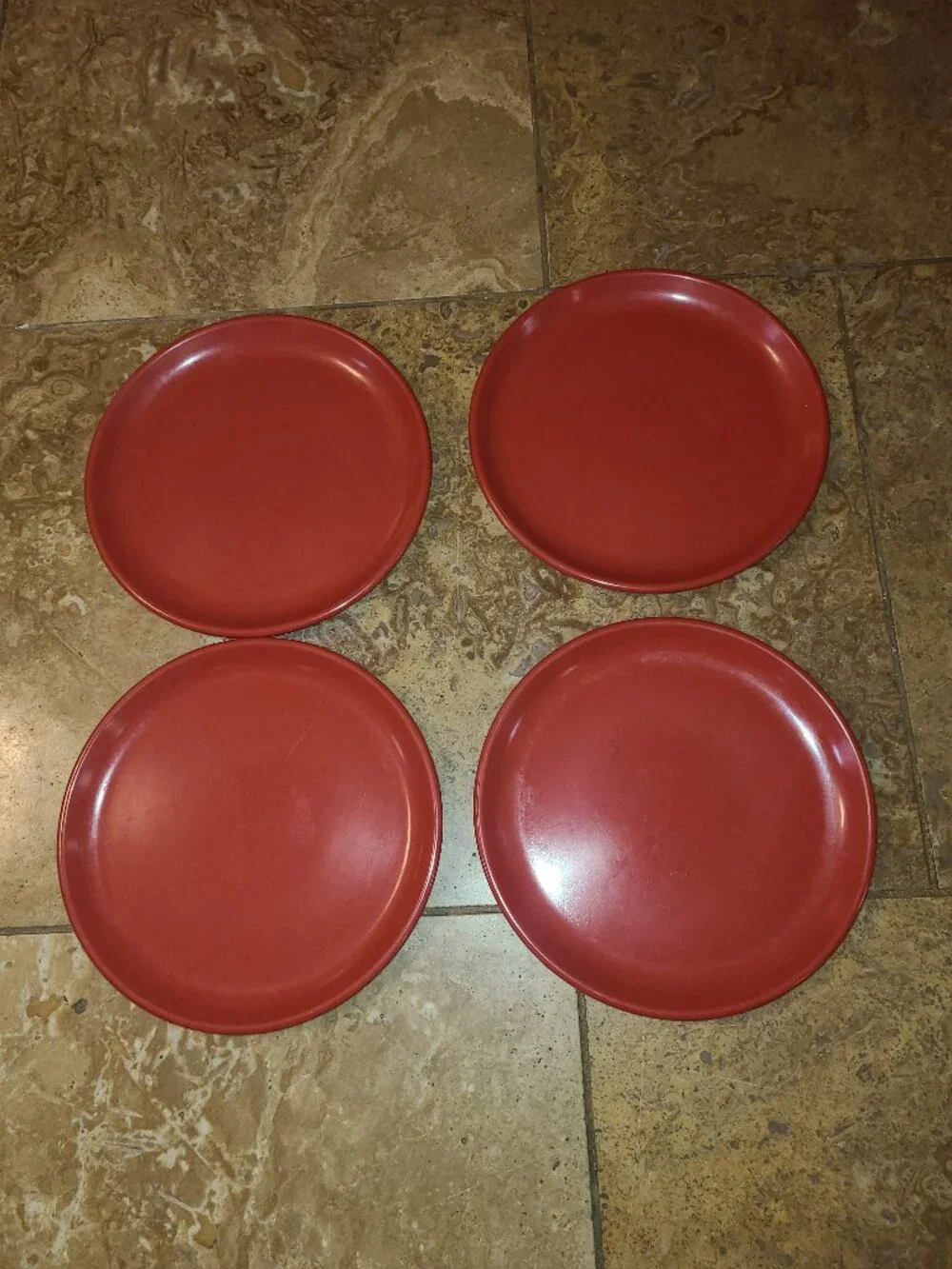 VTG Rubbermaid Melamine Plates Set Of 4 Red Dinner Plates 10